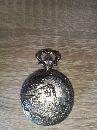 Reloj de bolsillo antiguo tren