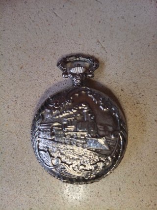 Reloj de bolsillo antiguo tren