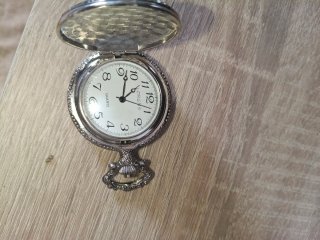 Reloj de bolsillo antiguo tren