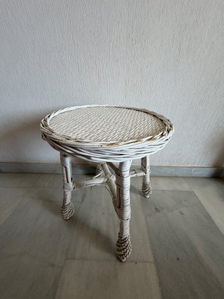 Mesa auxiliar vintage mimbre blanco