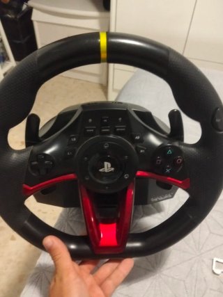 Volante y Pedales HORI