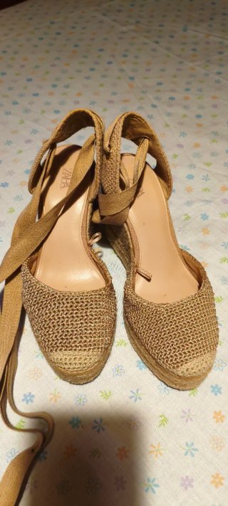 Cuñas Zara Beige Talla 36