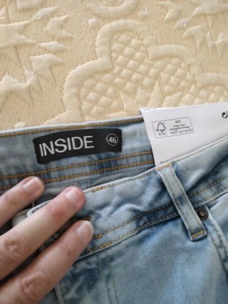 Pantalón vaquero hombre desgastado