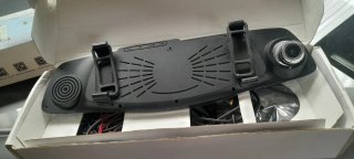 Espejo retrovisor con pantalla
