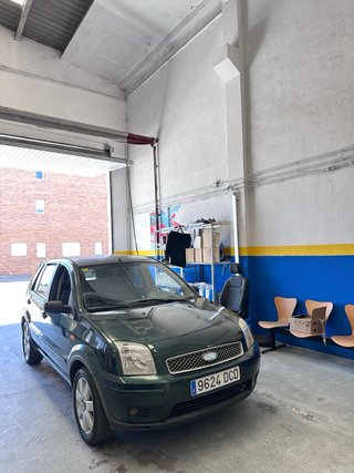 Ford Fusion 2004