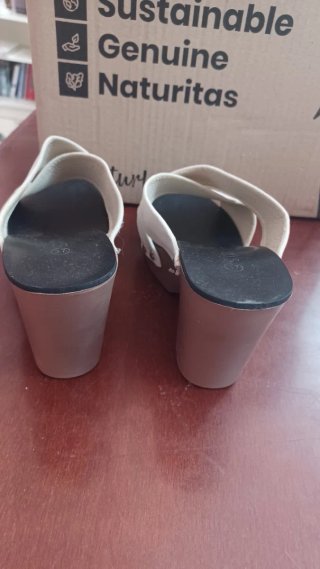 Sandalias de verano beige talla 37