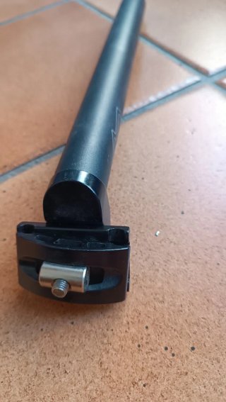 Tija de sillín para bicicleta