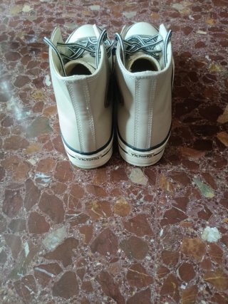 Zapatillas Victoria Beige Mujer
