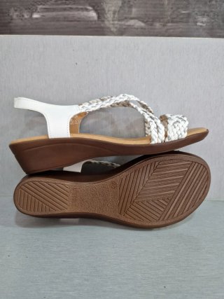 Sandalias de piel blancas y plateadas T41 nueva