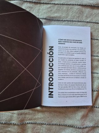 MAS QUE UN SIMPLE ESTUDIANTE Libro
