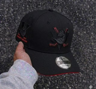 Gorra New Era Anaheim Ducks Negra y Roja