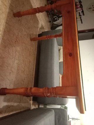 Mesa de madera rústica