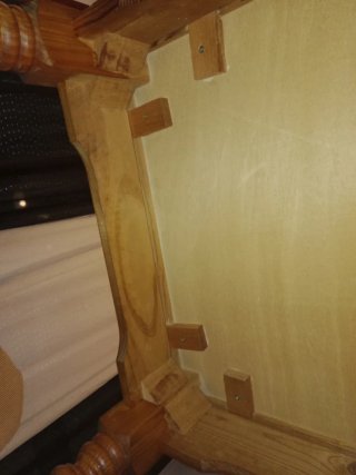 Mesa de madera rústica