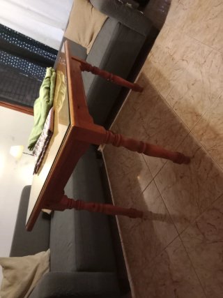 Mesa de madera rústica