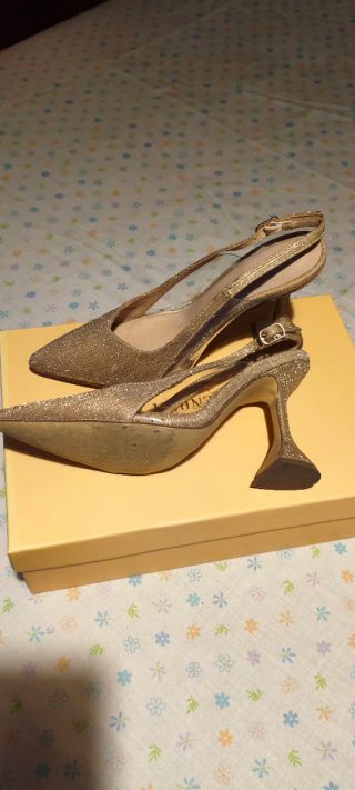 Zapatos de fiesta dorados talla 36