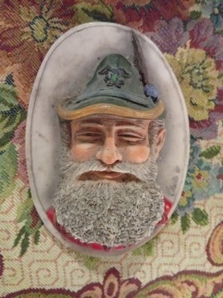 Statua al Pino Basile