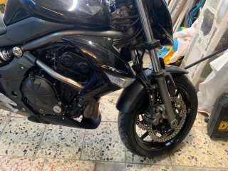 Kawasaki ER6N Negra