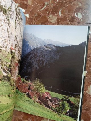 Descubra España pueblo a pueblo por las rutas m...