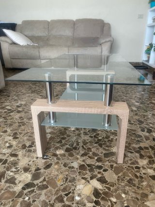 Mesa de cristal perfecta para un salón