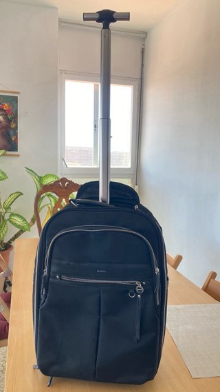 Mochila Parfois con ruedas negra
