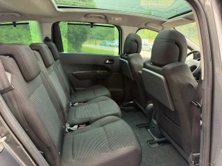 Peugeot 5008 2012
