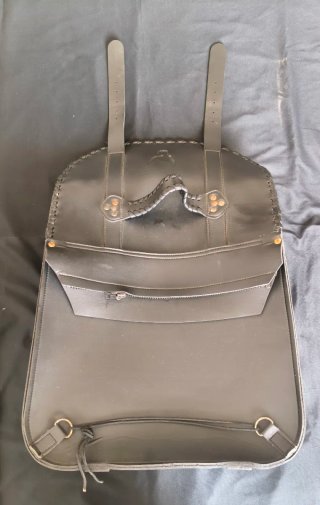 Alforja / bolsa de cuero, piel  lateral para moto.