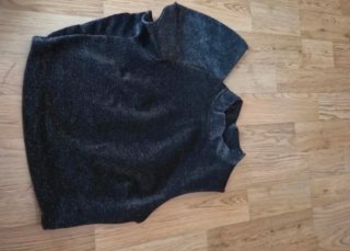 Lote de ropa para niñas.