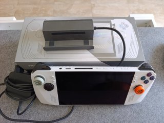 Asus Rog Ally + Dock per TV