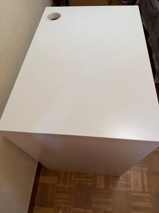 Escritorio MICKE IKEA blanco 73x50cm+Reposapies