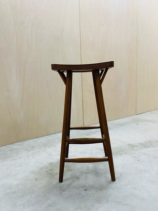 Taburete alto madera vintage