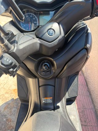 Yamaha XMAX 300 Gris