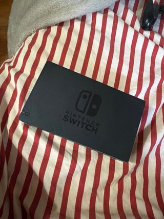 Nintendo Switch Console con Joy-Con