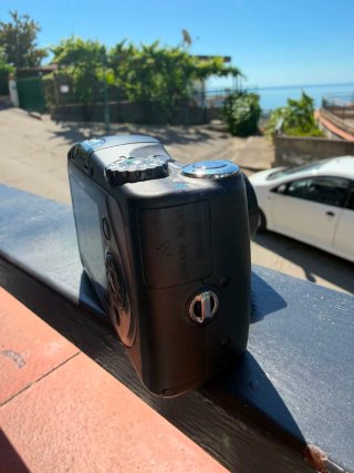 Canon PowerShot SX100 IS Fotocamera Digitale