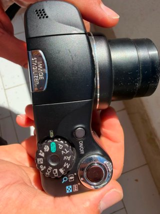 Canon PowerShot SX100 IS Fotocamera Digitale