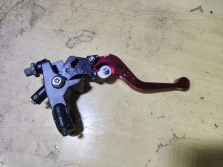 Maneta Embrague con Soporte Roja