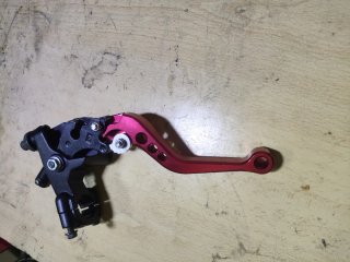 Maneta Embrague con Soporte Roja