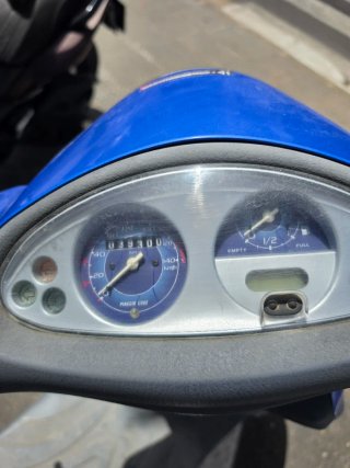 Piaggio Fly 125 con baúl Shad