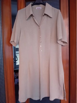Camicia spolverino beige semi-abbottonata