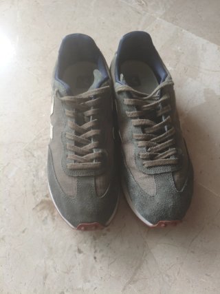 Zapatillas Veja verdes y blancas