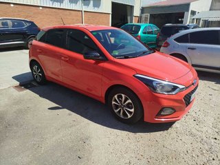 SIN ENTRADA! Hyundai i20