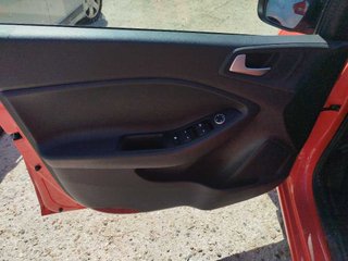 SIN ENTRADA! Hyundai i20