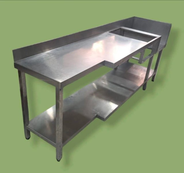 Mesa de acero inoxidable