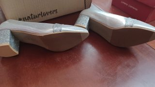 Zapatos de tacón plateados