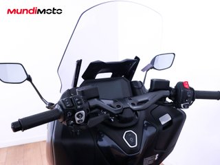 YAMAHA T-MAX 560 TECH MAX