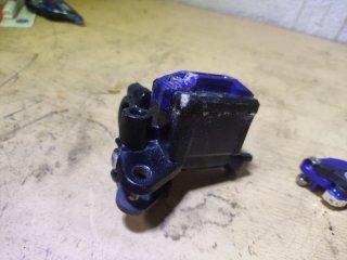 Bomba Freno Delantero azul