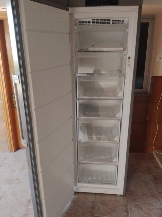 Congelador Vertical LEER