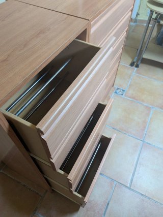 Cómoda y zapatero de madera