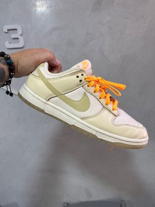 Zapatillas Nike Dunk Beige y Naranja