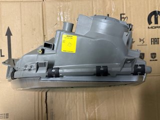 Faro Izquierdo Opel Omega A / Senator B 90297447