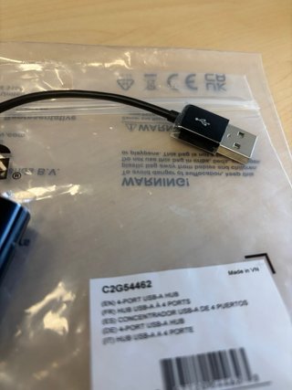 Hub USB-A C2G 4 Puertos. Nuevo.